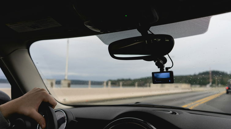 Immagine di Cos’è e a cosa serve una dash cam?