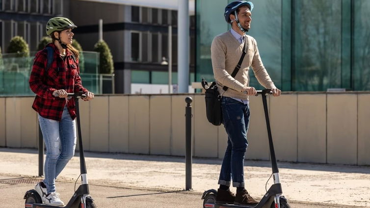 Immagine di Migliori caschi per monopattini e bici elettriche (giugno 2025)