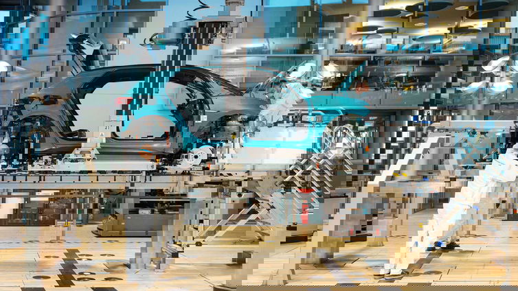 Immagine di La Cina blocca le terre rare e la produzione di auto è a rischio